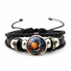 Vintage mehrlagiges geflochtenes Lederarmband mit Sonne-Mond Glas-Cabochon-Anhänger