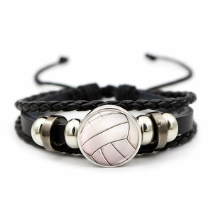Bracciale multistrato in pelle intrecciata con gemma in vetro pallavolo e perle in metallo