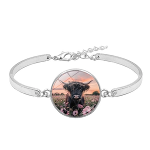 Silver bracelet with Scottish Highland Cow glass pendant and adjustable lobster clasp chain
