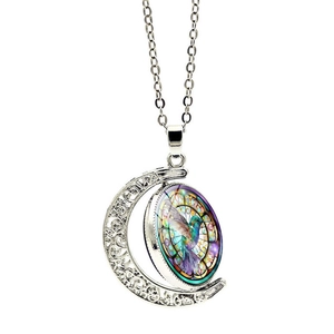 Collier lune rotatif avec pendentif en verre colibri coloré et chaîne argentée