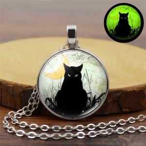Luminous Black Cat Moon Pendant Necklace Glow In The Dark Vintage Alloy Glass Cabochon Necklace Halloween Jewelry For Women