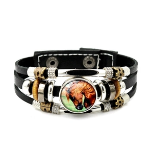 Bracelet multicouche en cuir noir rétro avec cabochon en verre cheval et perles