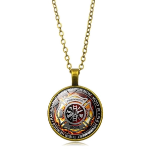 Detail of Firefighter Mom pendant with quote: Most people never meet their heroes I raised mine