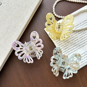 Pince à Cheveux Papillon Élégante en Acétate de Cellulose Avec Texture Marbre et Design de Cœur Accessoires Cheveux Femme