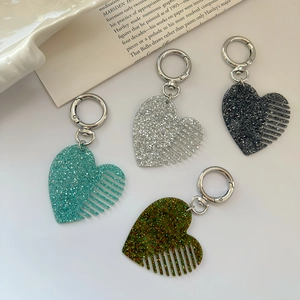 Porte-clés peigne en forme de cœur à paillettes en quatre couleurs pour décor de sac