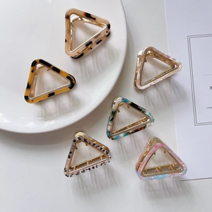 French Minimalist Triangle Acetate Hair Claw Clip Hollow Out Geometric Leopard Marble Pattern Hairpin For Women Daily Accessories