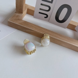 Mini pinces à cheveux dorées élégantes avec incrustation de résine nacrée style coréen
