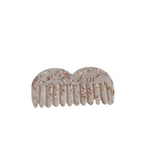 Pettine per capelli in acetato a denti larghi con motivo marmorizzato beige elegante