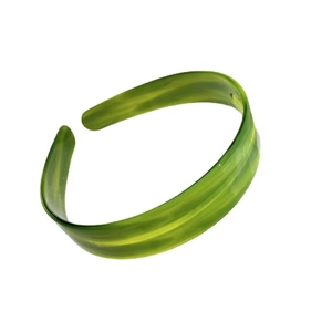 Elegant green acetate hair claw clip with water ripple marble pattern for women