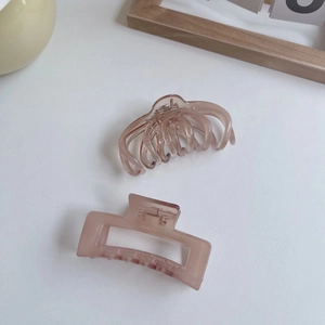 Elegant Korean style matte pink hair claw clips in arched and rectangular shapes