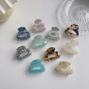 French Vintage Acetate Hollow Out Hair Claw Clip Small Oval Tortoiseshell Marble Pattern Hair Clamp Styling Jewelry Accessory For Women
