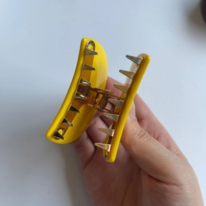 Pince à cheveux jaune vif avec dents en métal doré pour filles et femmes