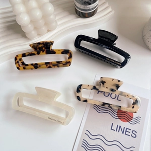 Barrettes à cheveux minimalistes en acétate creux en quatre couleurs assorties