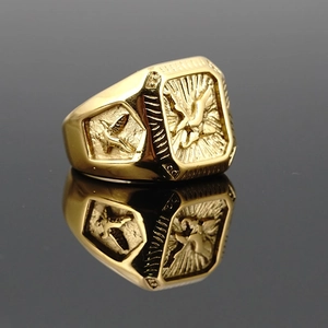 Anello con sigillo da uomo vintage in acciaio inossidabile dorato con motivo di aquila