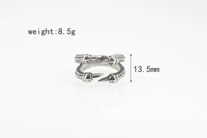 Detail view of vintage punk dragon claw ring showing scale texture and 13.5mm height dimension