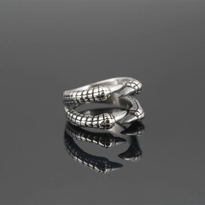 Vintage gothic titanium steel four-claw eagle ring with realistic scale texture for men