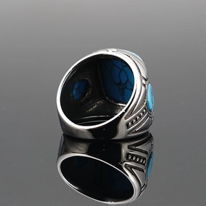 Anillo de hombre estilo hip-hop retro en acero de titanio con piedra turquesa y acabado plateado
