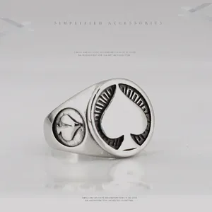 Bague en Acier Titane Pique Vintage Pour Hommes Chevalière Poker Ace Of Spades Rétro Vieilli Bijoux Punk Gothique Hip Hop