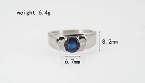 Detalle de anillo de plata con zafiro azul incluyendo dimensiones y especificaciones de peso
