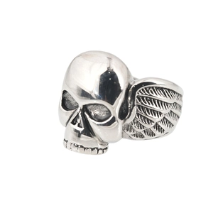 Punk-Retro-Totenkopfring für Herren mit detaillierten Flügeln aus poliertem Edelstahl