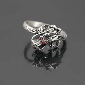 Vintage Titaniumstaal Draak Ring Voor Mannen Dominante Draak Hoofd Met Rode Strass Ogen Punk Draak Schubben Vinger Sieraden