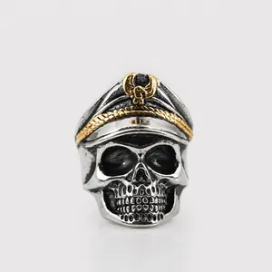 Vintage Gothic Totenkopf-Ring mit Offiziersmütze und goldenem Adler-Emblem aus Stahl