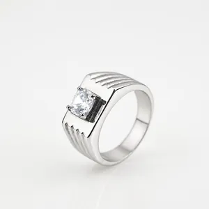 Bague Classique en Acier Inoxydable Poli pour Hommes Femmes Carré Rond Incrusté de Strass Géométrique Bague de Mode Bijoux Quotidien