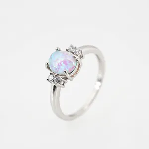 Anillo de Ópalo Artificial Ovalado de Acero de Titanio Vintage para Mujeres Hombres Color Plata con Diamantes de Imitación Joyería