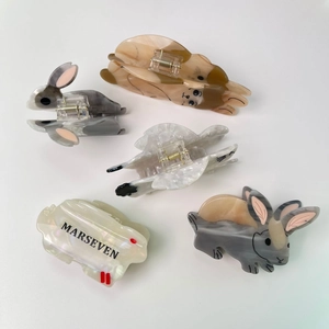 Lot de 5 pinces à cheveux lapin en acétate avec texture marbrée et fini nacré