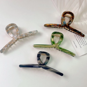 Grandes pinces à cheveux en acétate avec motifs marbrés et écaille pour accessoires