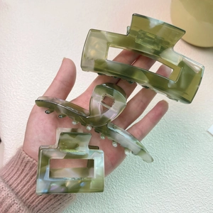 Vintage Acetate Marble Pattern Hair Claw Clip For Women Simple Geometric Green Shark Clip Large Hollow Out Handmade Hair Accessory