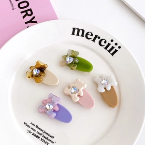 Pince à Cheveux en Acétate Forme Ours de Dessin Animé Cœur Strass Barrette Latérale Élégante Bijoux de Cheveux Quotidiens Femmes