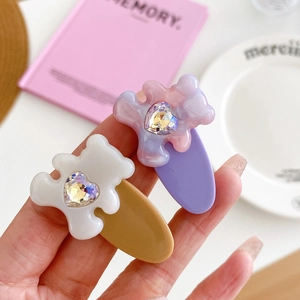 Barrettes ours mignonnes en acétate avec cristaux de cœur étincelants en jaune et violet
