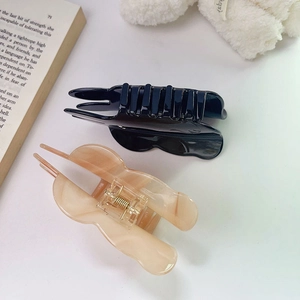 Pinces à cheveux lapin mignonnes en noir et marbre crème pour femmes et jeunes filles