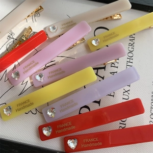 Barrettes à Cheveux en Acétate Rectangle Coeur de Strass pour Femmes Pinces Bec de Canard Colorées Accessoires de Mode