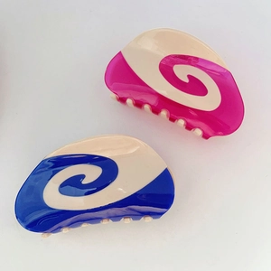 Pinze per capelli in acetato con motivo a vortice rosa e blu per acconciature moderne