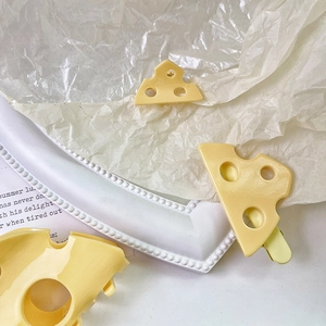 Graziosa clip e molletta per capelli a forma di formaggio in resina giallo crema