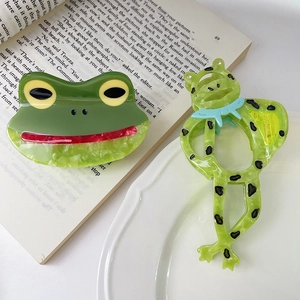 Pinces à cheveux grenouille verte en acétate marbré pour des coiffures créatives