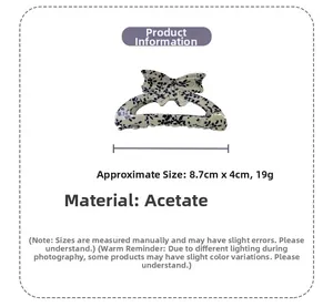 Vue détaillée de la pince à cheveux papillon à motif floral et dimensions de 8,7 cm