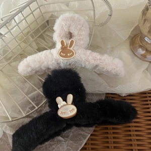 Pinze per capelli a forma di coniglio in peluche bianco crema e nero per l'autunno inverno
