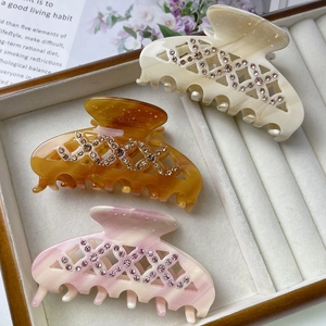 Élégante Pince à Cheveux en Acétate avec Strass pour Femmes Motif de Marbre Géométrique Creux Pince Requin Accessoires Cheveux