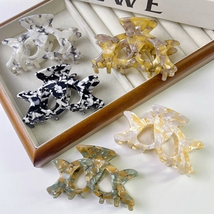 Elegant Marble Texture Acetate Hair Claw Clip Hollow Out Large Shark Clip Non-Slip Hair Accessories For Women Daily Styling