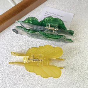 Détails de pinces à cheveux en acétate en forme de feuille, couleurs vert et jaune
