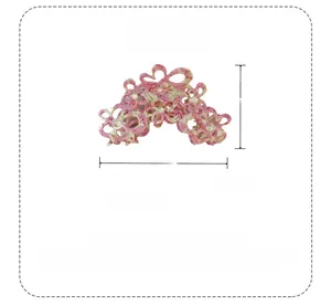 Detail view of 9cm acetate flower hair claw clip with pink marble texture and dimensions