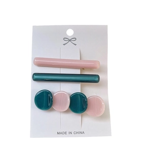 Lot de trois barrettes à cheveux minimalistes en acétate rose tendre et vert foncé