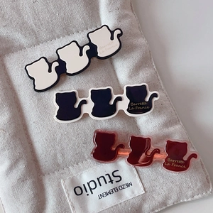 Lot de trois barrettes chat en acétate mignonnes, finitions noir et blanc brillantes