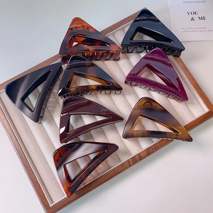 Korean Style Triangle Hollow Acetate Hair Claw Clips Elegant Geometric Shark Clips For Women Fashion Hair Accessories