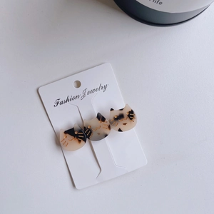 French tortoise shell cat hair clips for women with stylish leopard print acetate design