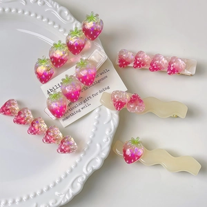 Fermagli per capelli a fragola rosa in resina con glitter per ragazze e donne