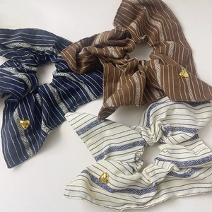 Vintage Korean Striped Fabric Scrunchies For Women Gold Heart Pendant Large Hair Ties Sweet Elegant Hair Accessories